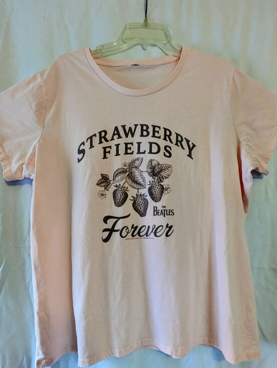 The Beatles Tops - NWOT The Beatles Light Pink Strawberry Fields Graphic Short Sleeve Tee Sz. XL